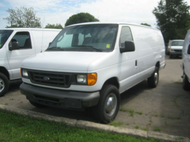 2006 Ford Econoline 4dr 4WD SLE Commercial