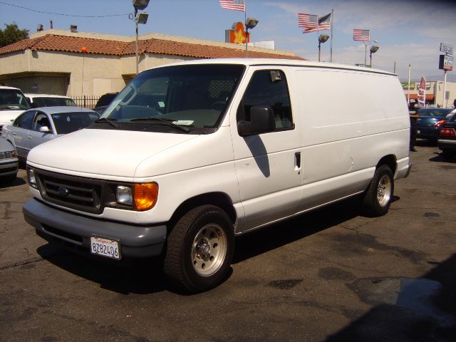 2006 Ford Econoline SE W/quad Seating