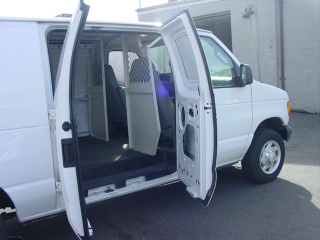 2007 Ford Econoline SE Truck