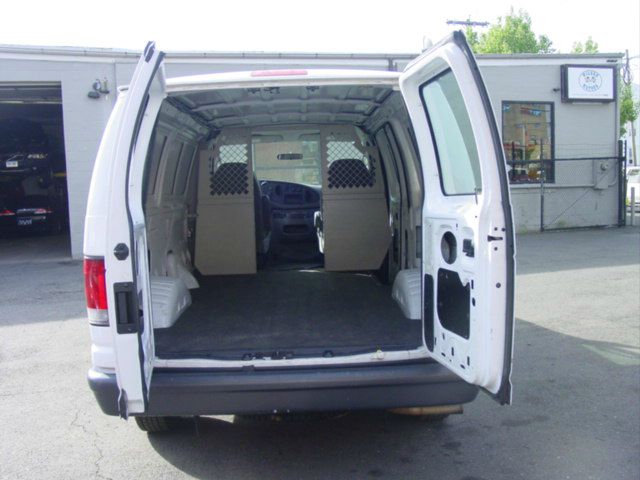 2007 Ford Econoline SE Truck