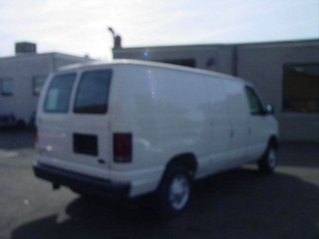 2007 Ford Econoline SE Truck