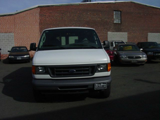 2007 Ford Econoline SE Truck