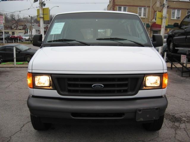 2007 Ford Econoline 5dr Wgn TS Sport Manual