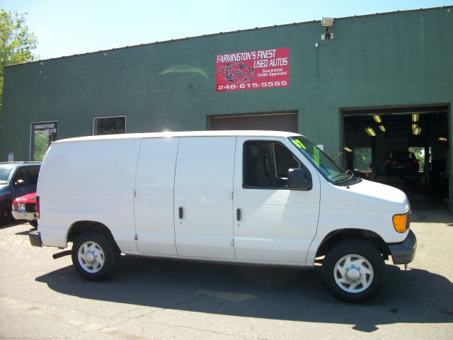 2007 Ford Econoline SE Truck