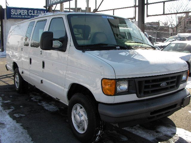 2007 Ford Econoline 2.5 S Model