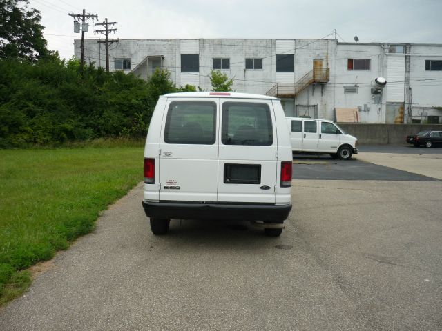 2008 Ford Econoline SE Truck