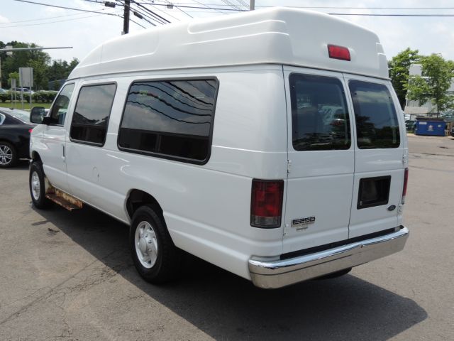 2008 Ford Econoline Xe-v6-crew Cab-4x4-loaded