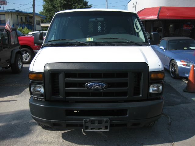 2008 Ford Econoline SE Truck