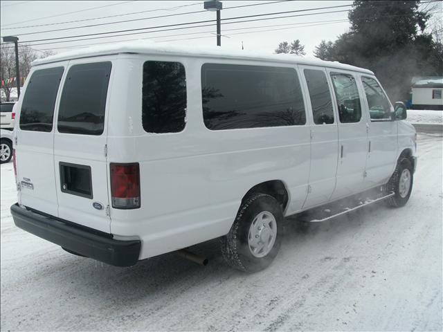 2008 Ford Econoline Base