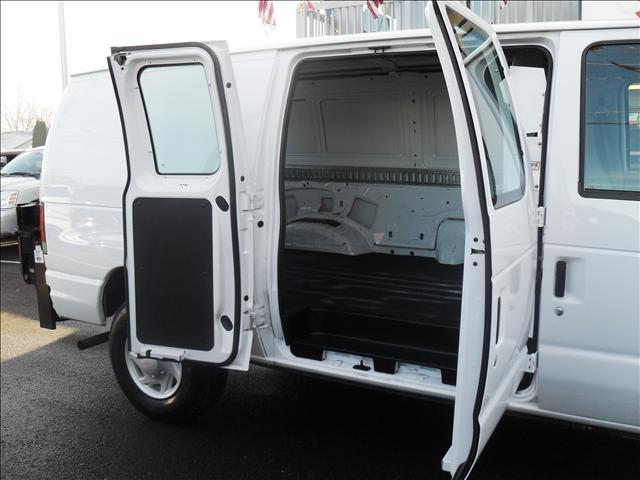 2008 Ford Econoline Base