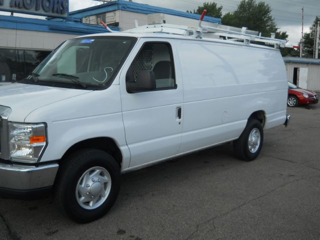 2008 Ford Econoline 2.5 S Model