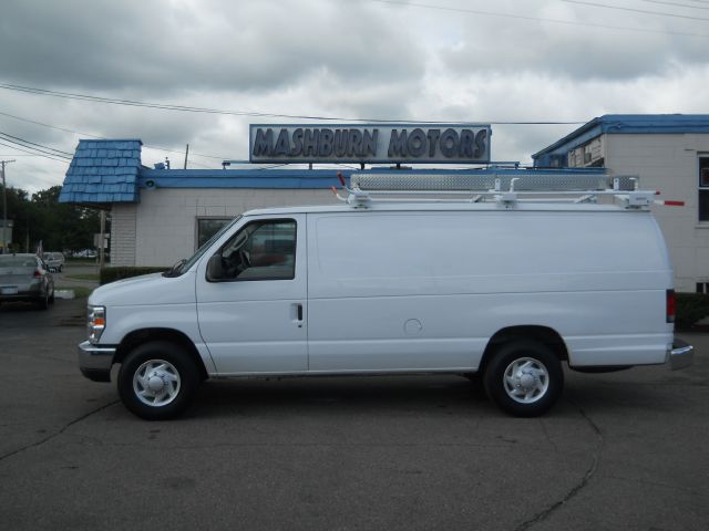 2008 Ford Econoline 2.5 S Model