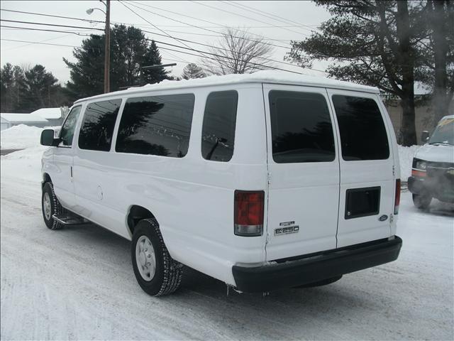 2008 Ford Econoline Base