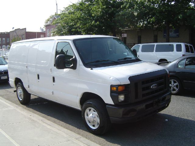 2009 Ford Econoline SE Truck