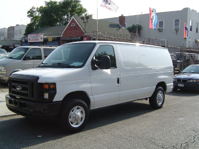 2009 Ford Econoline SE Truck