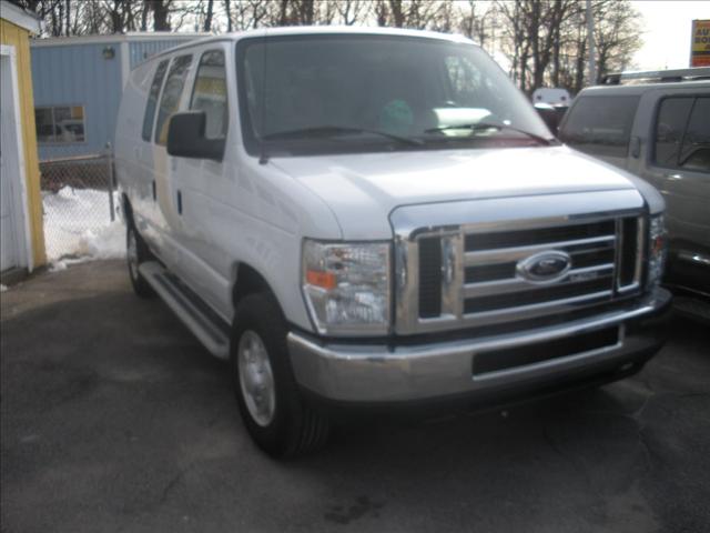 2009 Ford Econoline Base