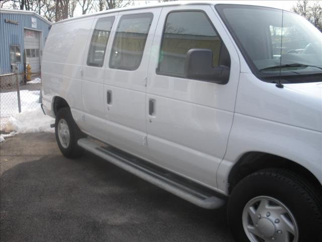 2009 Ford Econoline Base