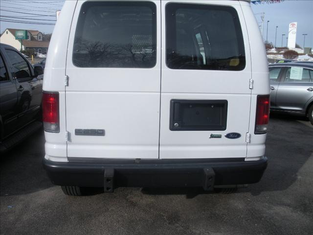 2009 Ford Econoline Base