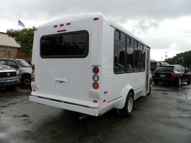 2009 Ford Econoline GT Deluxe Bullitt