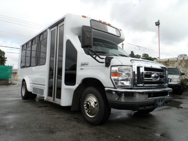 2009 Ford Econoline GT Deluxe Bullitt