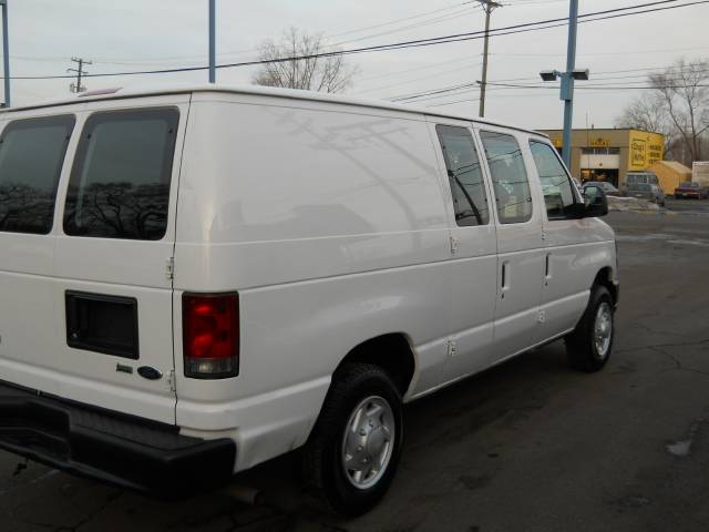 2009 Ford Econoline Unknown