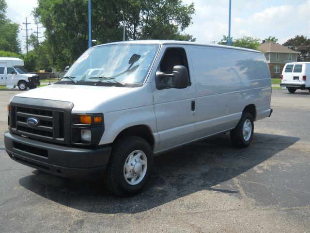 2009 Ford Econoline 2.5 S Model