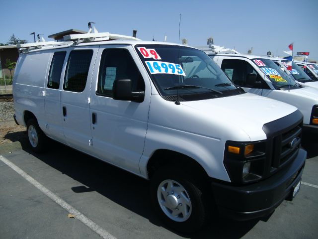 2009 Ford Econoline SE Truck