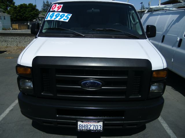 2009 Ford Econoline SE Truck