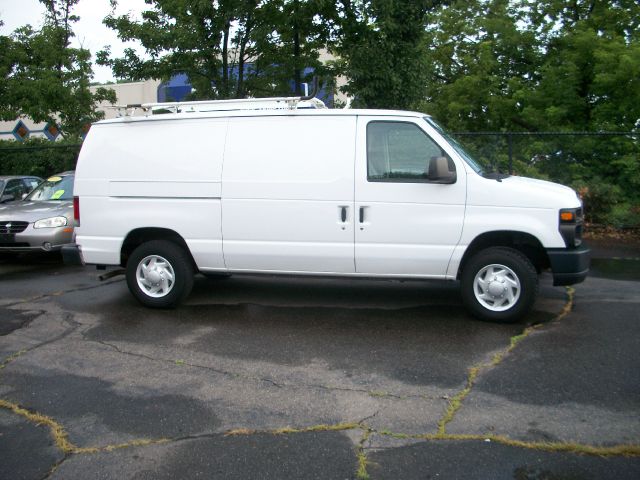 2009 Ford Econoline SE Truck