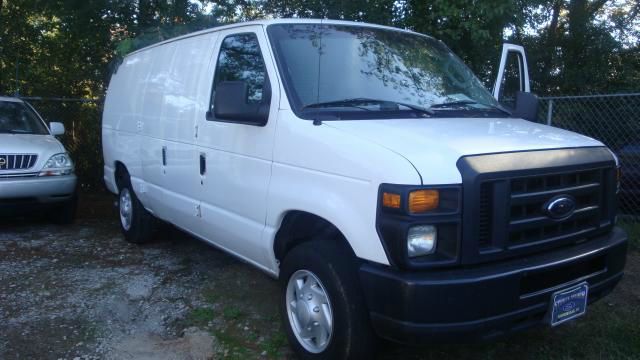 2009 Ford Econoline SE Truck