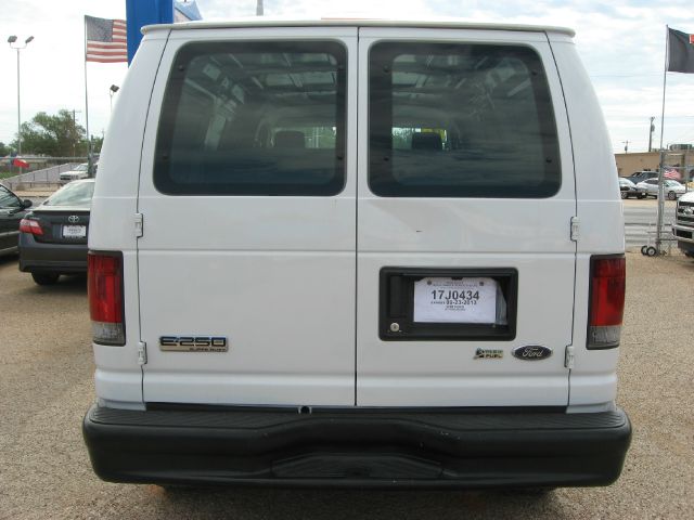 2009 Ford Econoline Awd-turbo