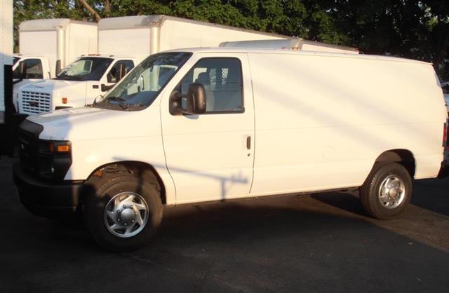 2010 Ford Econoline Sedan 1.8 S