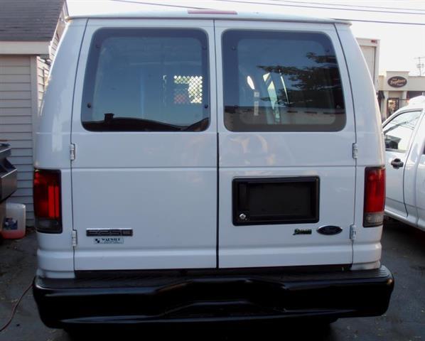 2010 Ford Econoline Sedan 1.8 S