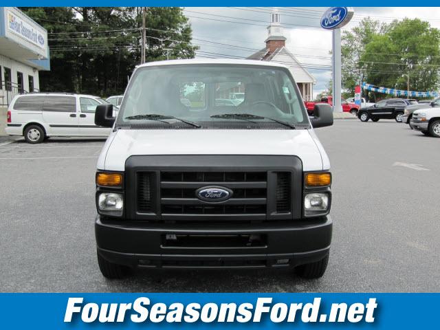 2011 Ford Econoline 5 Door Quad Seating