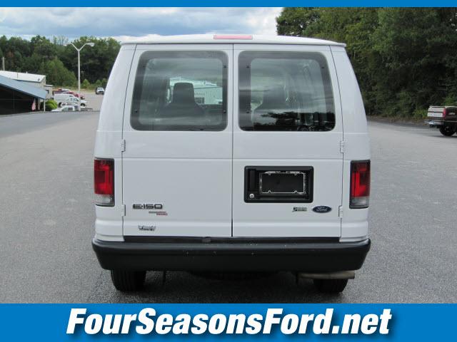 2011 Ford Econoline 5 Door Quad Seating