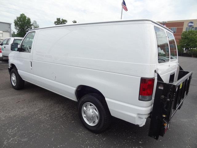 2011 Ford Econoline 2.5i Wagon