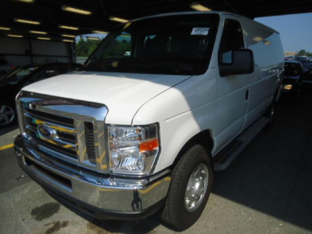 2012 Ford Econoline T6 A SR 4dr Sdn Turbo W/sunroof