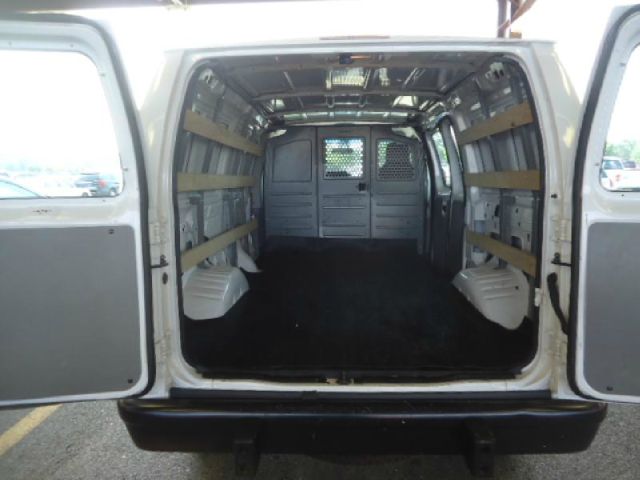 2012 Ford Econoline T6 A SR 4dr Sdn Turbo W/sunroof