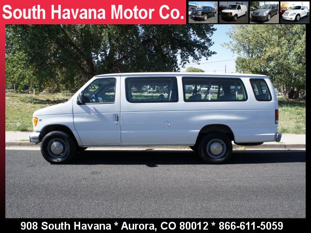 1999 Ford Econoline Wagon 4d Sedan GLS