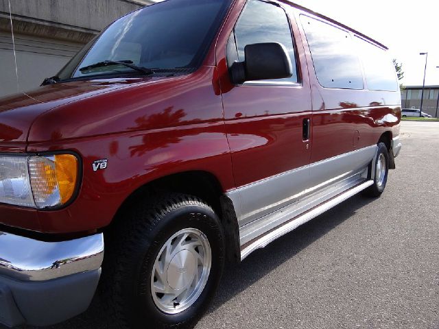 1999 Ford Econoline Wagon 2dr Cpe V6 Manual GT