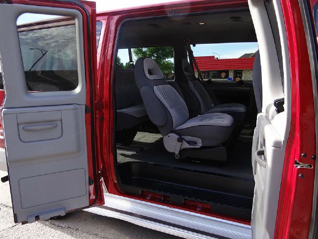 1999 Ford Econoline Wagon 2dr Cpe V6 Manual GT