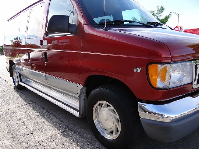 1999 Ford Econoline Wagon 2dr Cpe V6 Manual GT