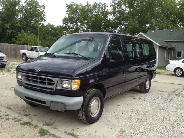 1999 Ford Econoline Wagon 1500 SLT 4X4