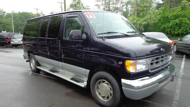 1999 Ford Econoline Wagon 1500 SLT 4X4