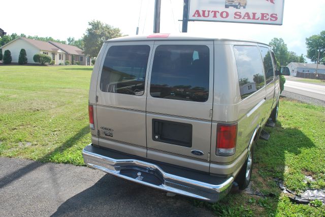 2000 Ford Econoline Wagon 1500 SLT 4X4