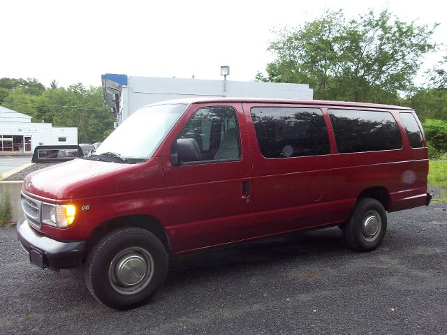 2001 Ford Econoline Wagon 4dr 4WD SLE Commercial