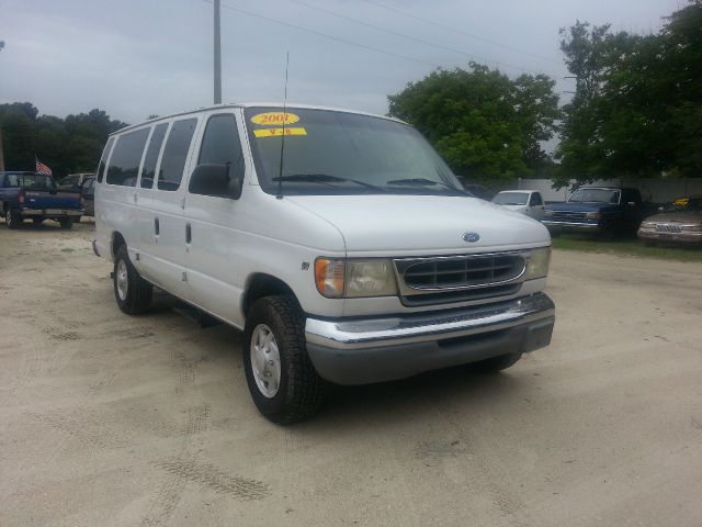 2001 Ford Econoline Wagon 4dr 4WD SLE Commercial