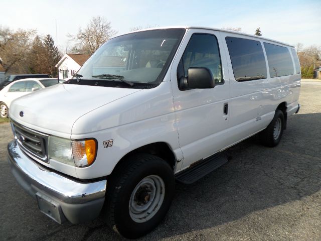 2002 Ford Econoline Wagon 4dr 4WD SLE Commercial