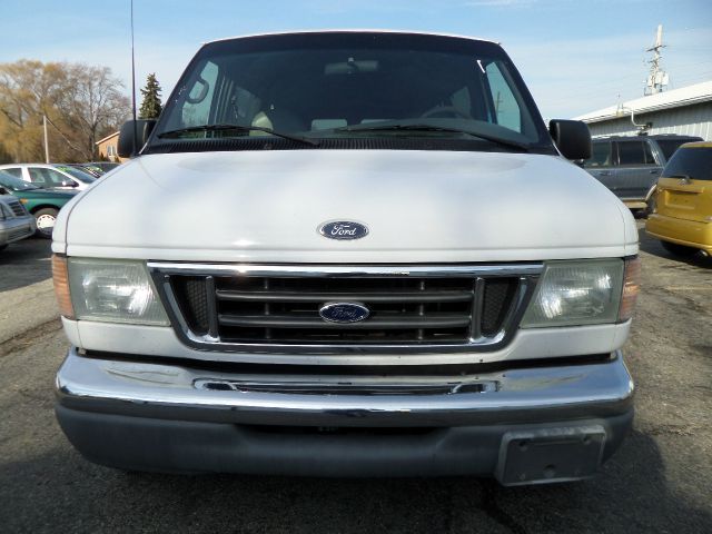 2002 Ford Econoline Wagon 4dr 4WD SLE Commercial