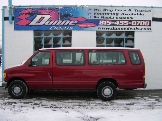 2002 Ford Econoline Wagon 4dr 4WD SLE Commercial